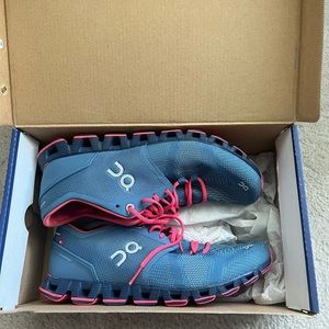 WORN ONCE! On cloud running shoes